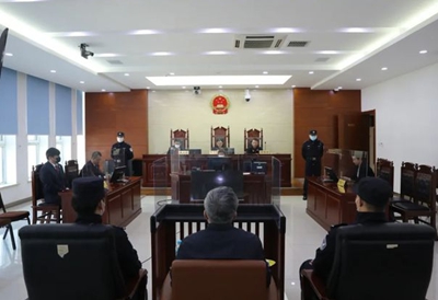 华商头条|官至正厅的董事长栽了：贪污受贿上亿