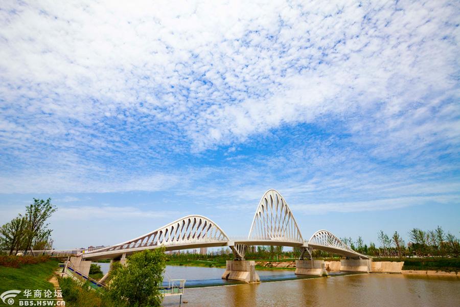 西咸新区沣河上的网红平沙落雁桥