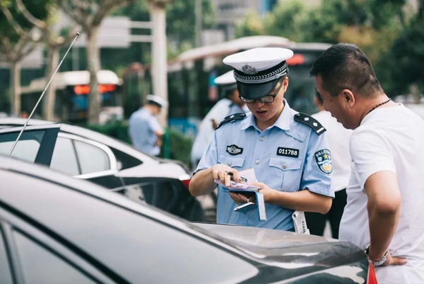 华商头条|西安交警推出一系列便民利民新措施 月底前增设如厕专用车位60个