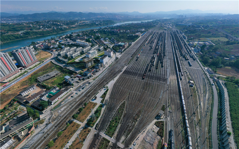 【发现最美铁路】安康东站拓展多种运输方式 便捷高效服务地方经济发展