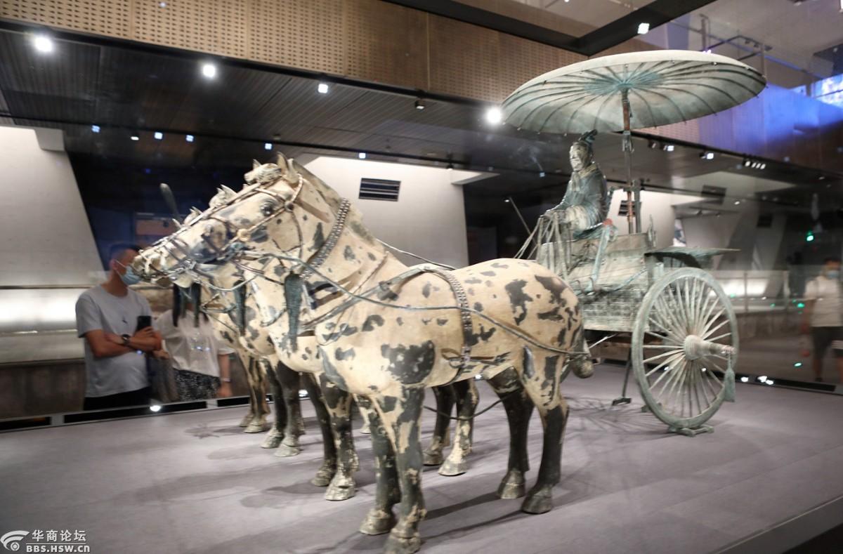 参观秦始皇陵兵马俑铜车马博物錧纪实