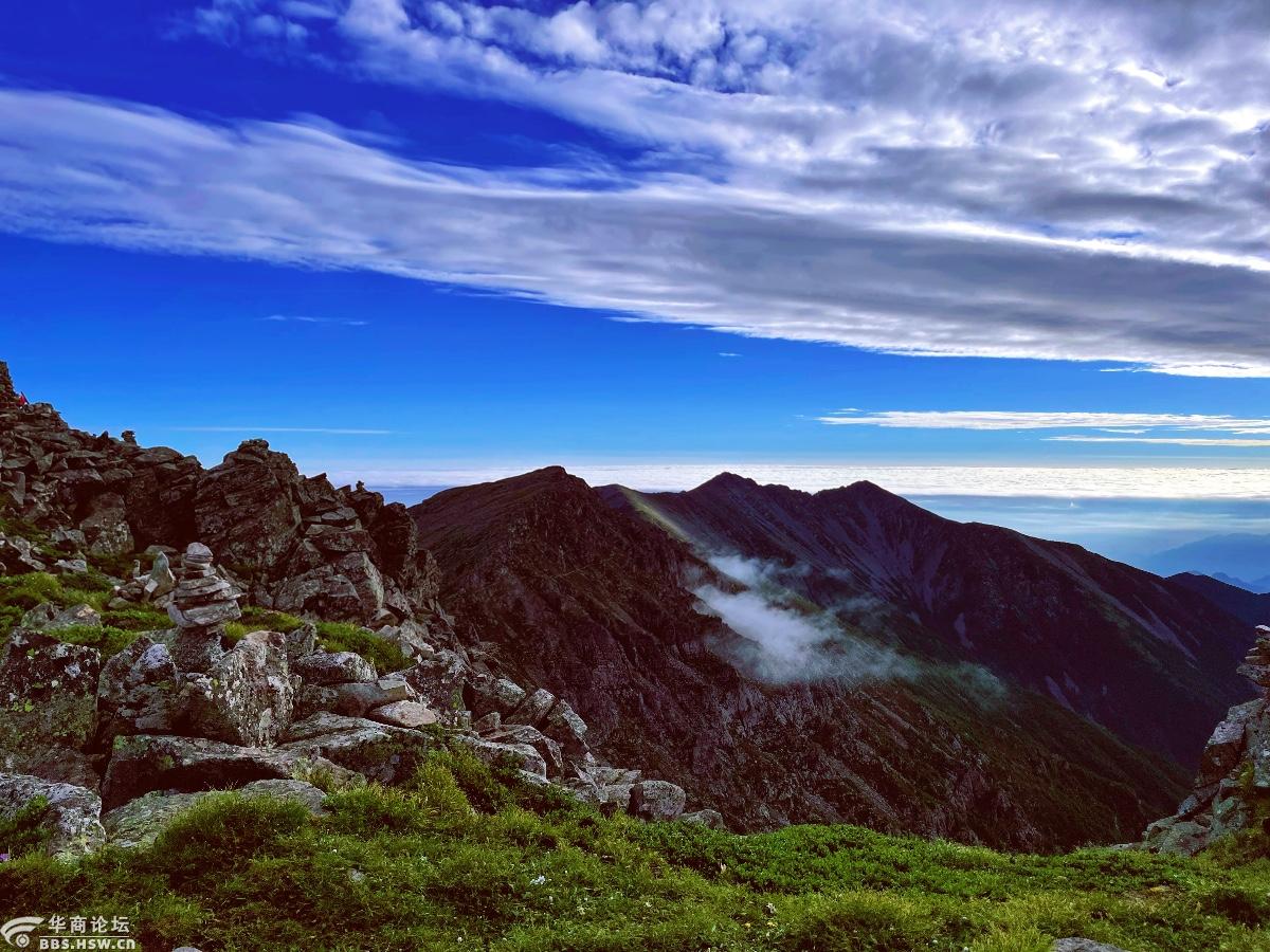 太白山云雾缭绕不虚此行,看日出云海仿佛仙境之上