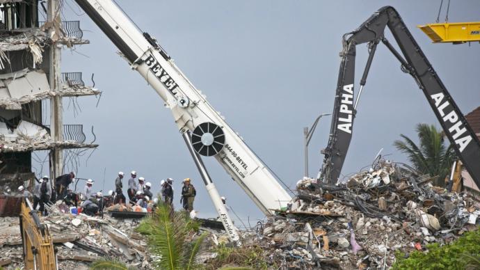 华商头条|美迈阿密大楼倒塌事故已致20人死亡 飓风可能影响搜救工作