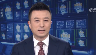 中央军委举行授予荣誉称号仪式 习近平向获得荣誉称号的单位颁授奖旗