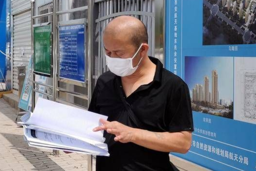 几家外地公司给西安一工地提供了500万钢材 均未按时收到货款