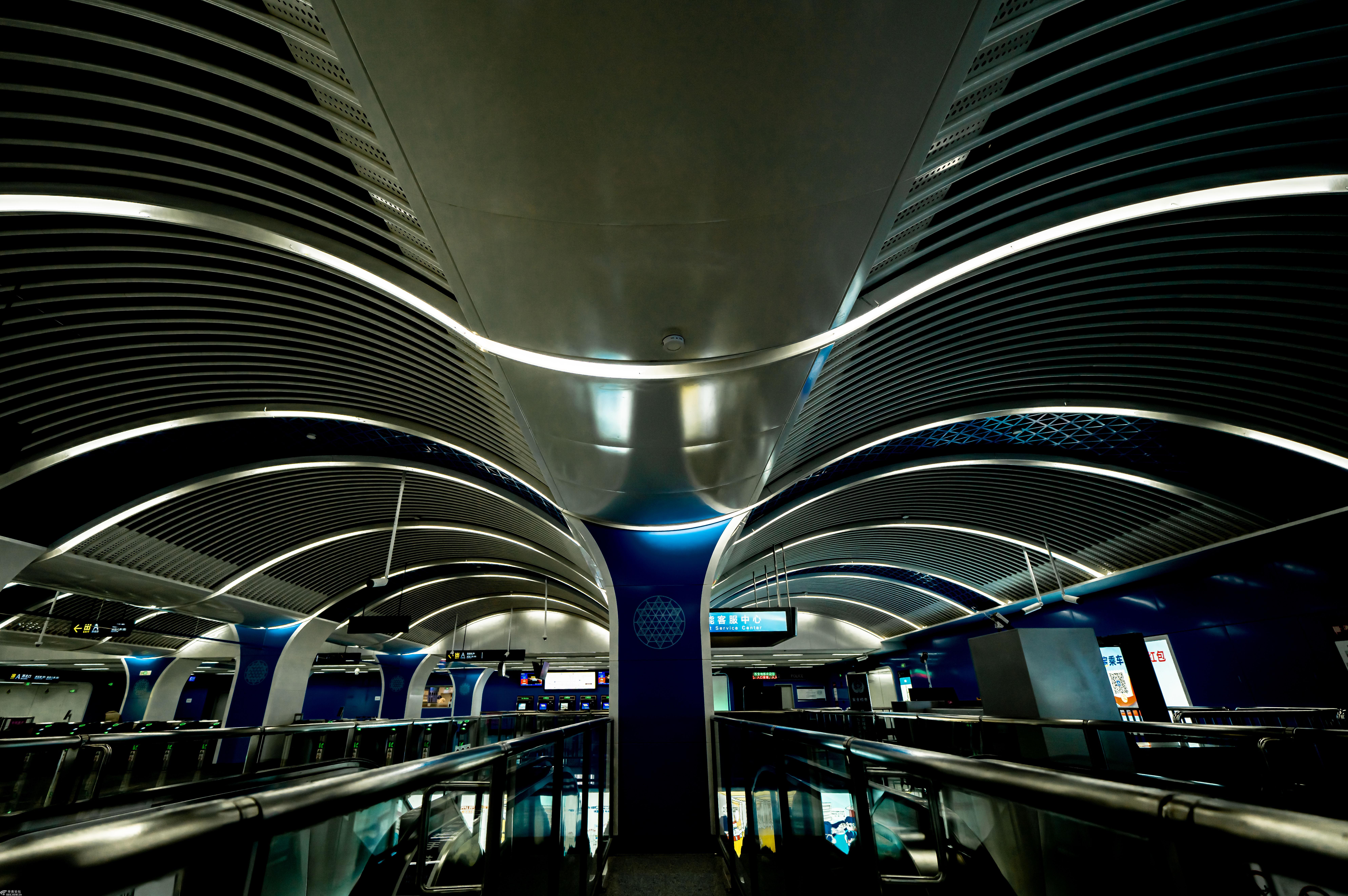 西安地铁开通10年站台风采