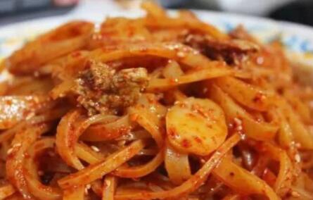 华商头条|宝鸡筹集1万份擀面皮送河南灾区 还有千瓶油辣子供大家“换口味”