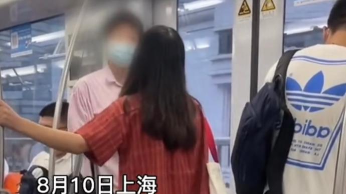 一女子在地铁内手机外放声音 乘客劝阻遭辱骂：到太平间去