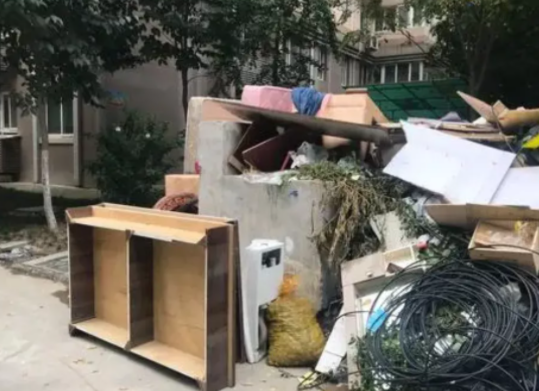 华商头条|淘汰的旧家具往哪儿扔？这件让人头疼的事，委员关注了