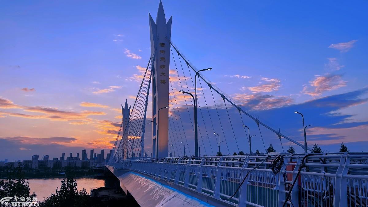 西安奥体中心及其周边景色