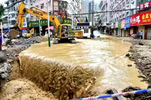 华商头条|紧急呼吁！镇安县遭暴雨洪水袭击 急需各种物资