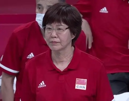 华商头条|郎平宣布卸任中国女排主教练：第一站到苏州给母亲扫墓