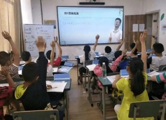 华商头条|跑路、倒闭与转型 教培产业一地鸡毛 从业者去了哪里？