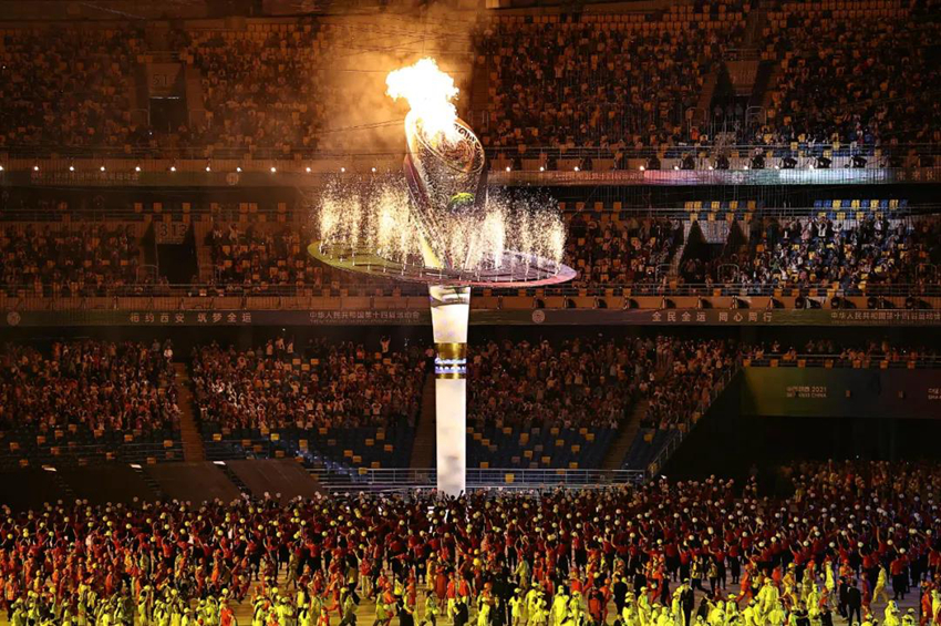 6500余人次、人均执勤超12小时...西安公安交警圆满完成十四运会开幕式交通保障任务！