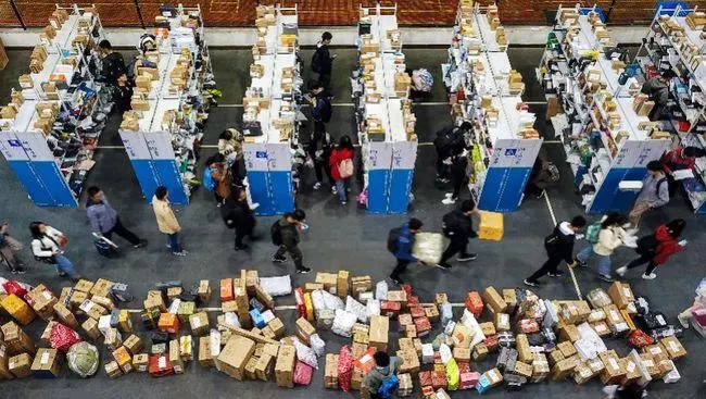 华商头条|全国多家快递企业宣布派件费上调 快递员直接受益