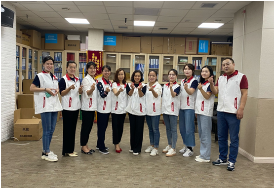 百年人寿陕西分公司志愿者公益活动