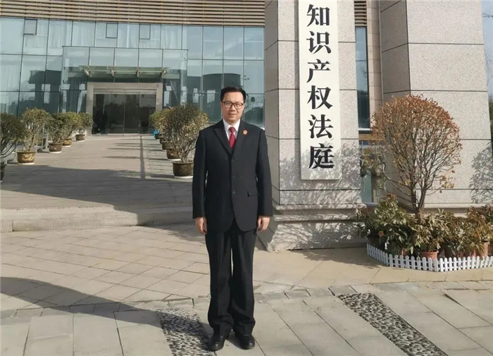 华商头条|三秦最美法院人|陈晶：“爱法官这个职业 就努力让更多人信赖它”