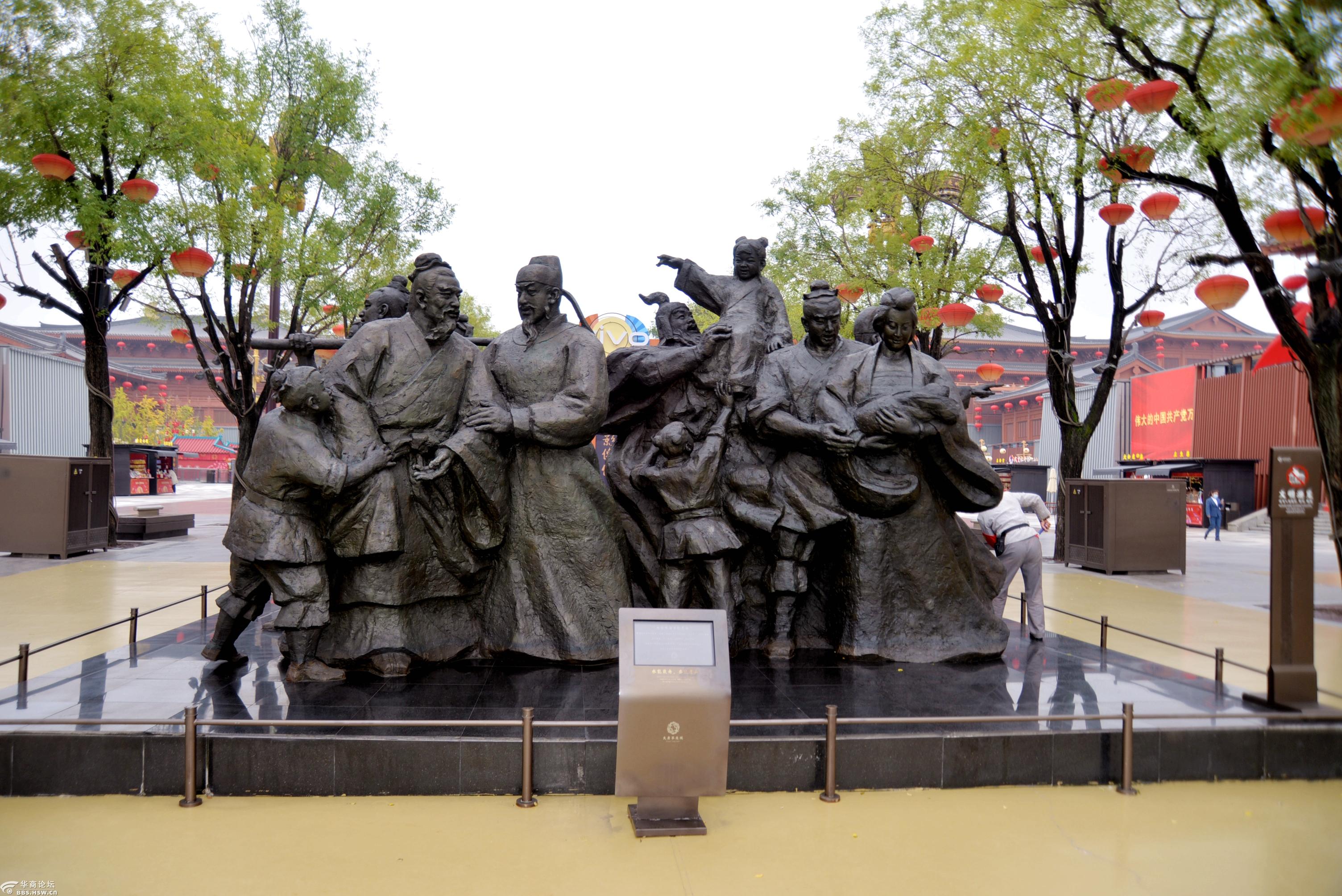 迈步西安美术馆,参观中国年俗展.