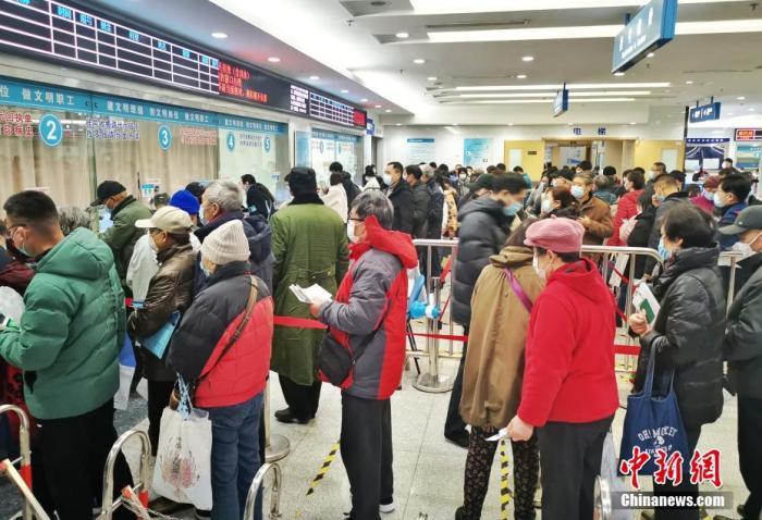 中国3年追回医保基金超340亿 是谁在动“救命钱”？