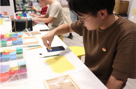 华商头条|中建五局装饰幕墙有限公司西北分公司团总支开展青年文明号开放周系列活动