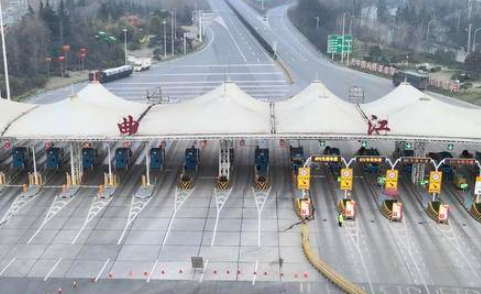 西安防控升级 12月23日早高峰街头不见往日车流