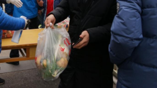 华商头条|省民政厅紧急通知 切实解决好全省城中村外来务工人员基本生活困难