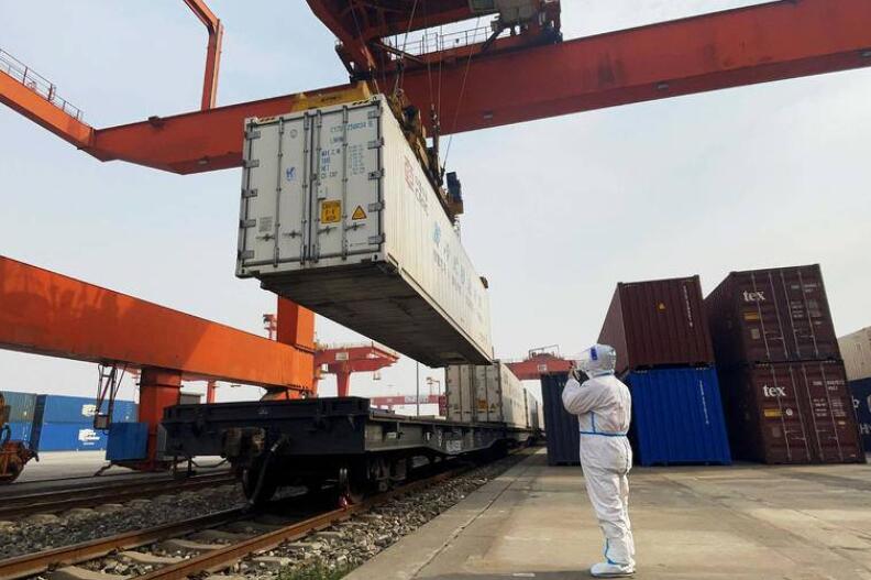 铁路部门加强运输组织保障疫情期间重点物资运输安全畅通