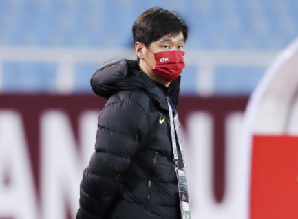 范志毅表情包刷屏！国足1-3越南 彻底无缘卡塔尔世界杯