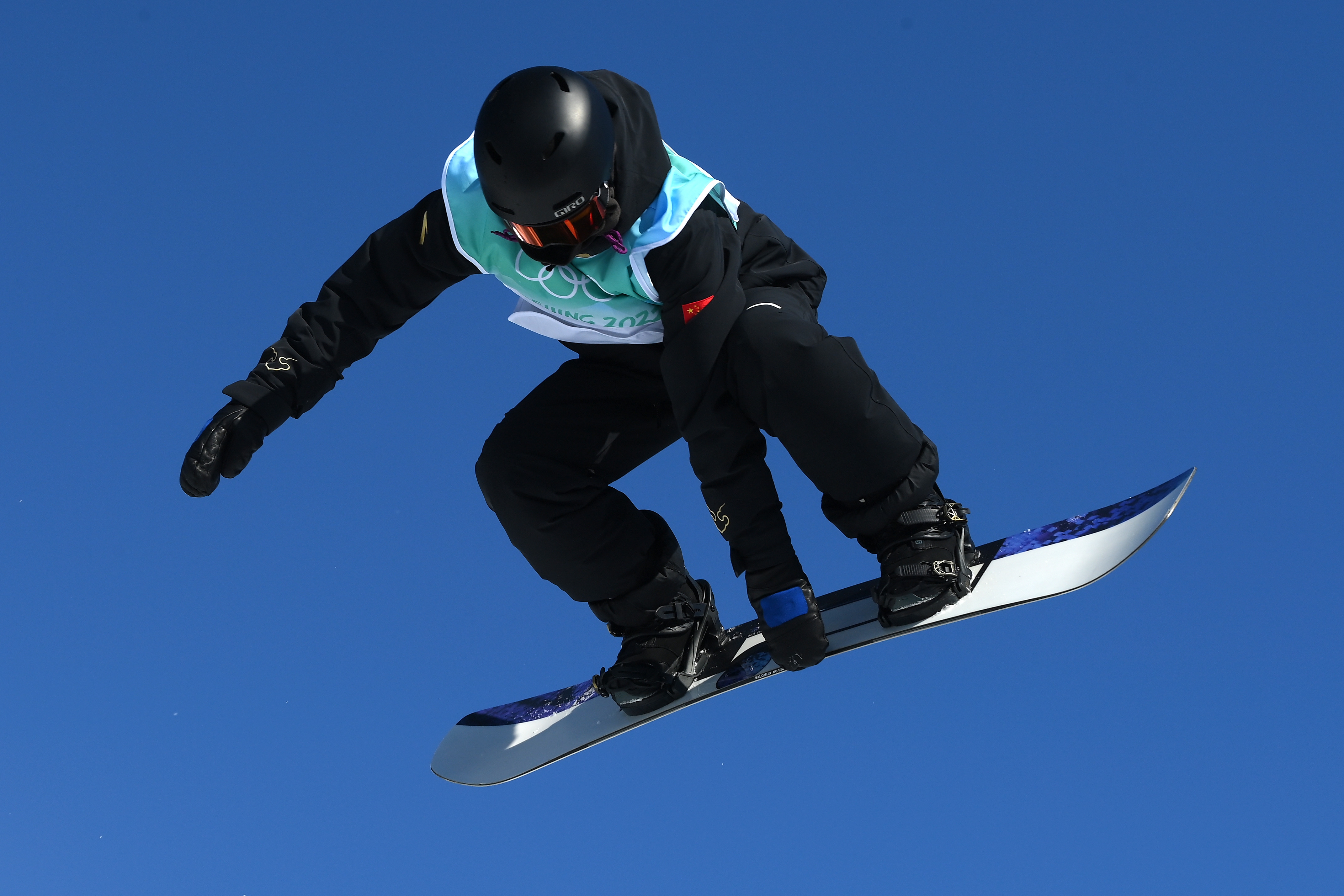 中国选手荣格晋级单板滑雪女子大跳台决赛