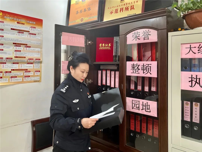 手术灯怎么打开警花绽放在长安 ｜ 陆婕：是“文艺女神”也是“拼命三娘”_https://www.jmylbn.com_新闻资讯_第6张