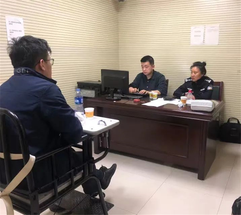 手术灯怎么打开警花绽放在长安 ｜ 陆婕：是“文艺女神”也是“拼命三娘”_https://www.jmylbn.com_新闻资讯_第7张