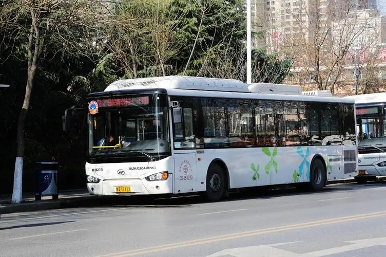 华商头条|谣言！ 西安公交暂时停运不属实 3月15日起车厢满载率不超50%