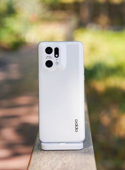 华商头条|OPPO Find X5 Pro天玑版评测：天玑9000又强又稳