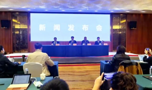 华商头条|东航空难发布会：已有200多名旅客家属前往事故现场
