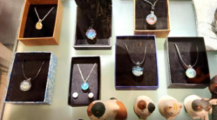 宠物殡葬业市场逐渐兴起 专家：需引导行业规范发展