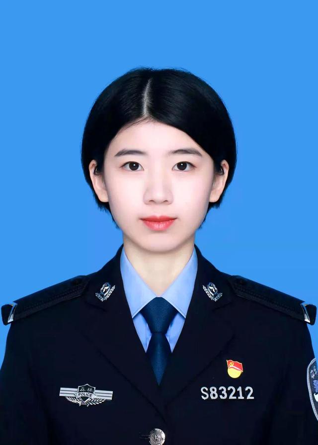 朝鲜警服图片