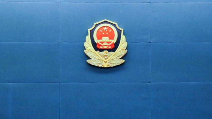男子编造“武警将接管上海社区”谣言 涉嫌扰乱公共秩序被调查