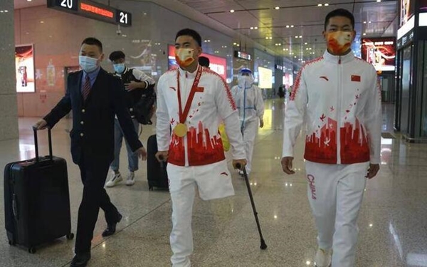 欢迎回家！陕西运动员刘子旭、王涛受邀参加北京冬奥会、冬残奥会总结表彰大会