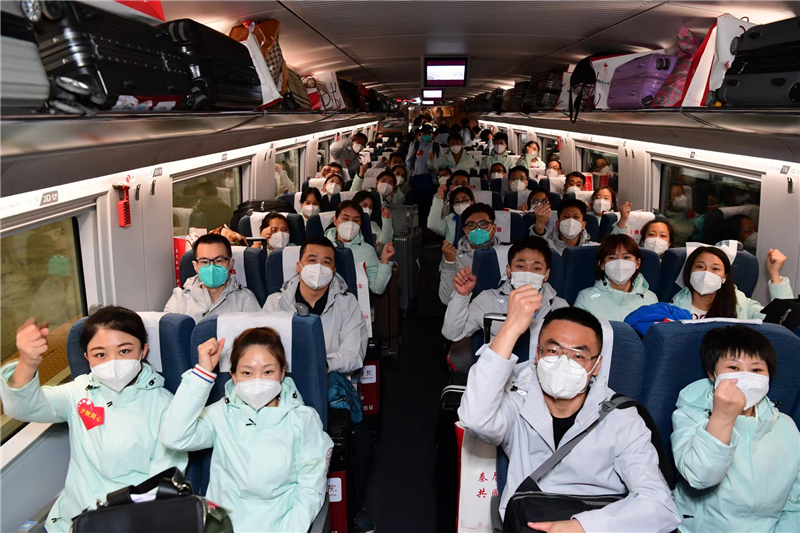 驰援上海！陕西1591名医疗队员出征