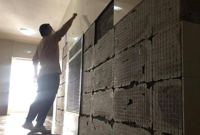 追踪：雅荷紫金阳光小区瓷砖脱落 未央住建局计划5月底全部处理完成