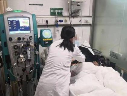 50岁男子吃不明“野菜”引发急性肾损伤 紧急抢救已度过危险期