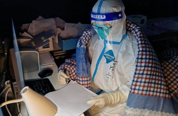 我的这五年丨感染科医生高宁：过去五年 有三年除夕夜是在医院过的