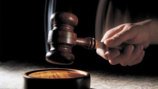 “错换人生28年”案宣判：不存在偷换 姚策养母获赔79万