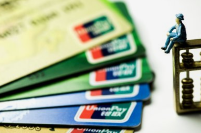 出售银行卡“躺赚”１万元？男子获刑八个月