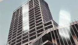 西安两名工人斜拉斜吊违规指挥、操作塔吊 导致工友从18层坠亡