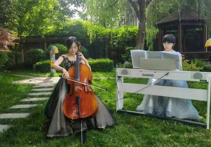 西安新城区多所学校举行艺术节活动