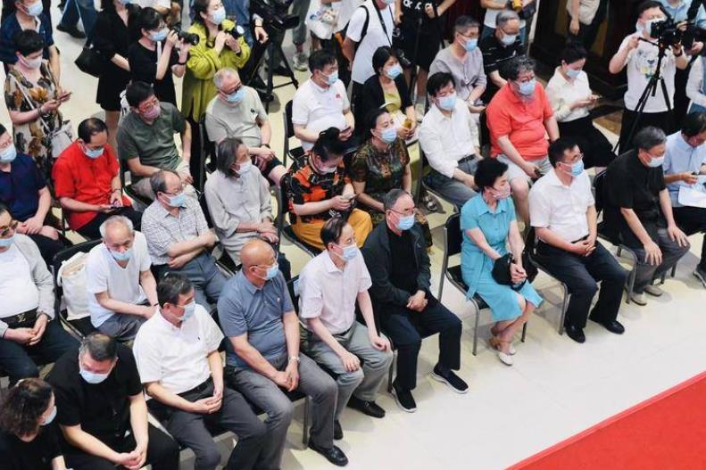 “亲情中华·墨赞长安”陕西省侨联国际文化交流中心成立暨首届书画邀请展在西安举行