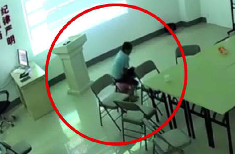 视频|北海警方通报男童殴打女童：女童左前臂骨折，双方监护人和解