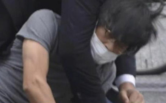华商头条|警方透露枪击安倍嫌犯动机：对他不满 就是为了想杀他