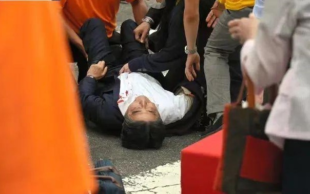 华商头条|凶手对安倍怀有强烈杀意：前一场演讲曾踩点 本打算用自制炸弹杀人